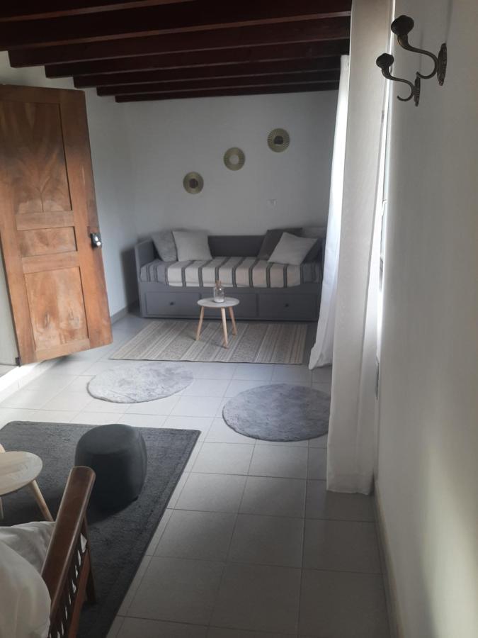 Gîte à la campagne avec piscine Biziat Exterior foto